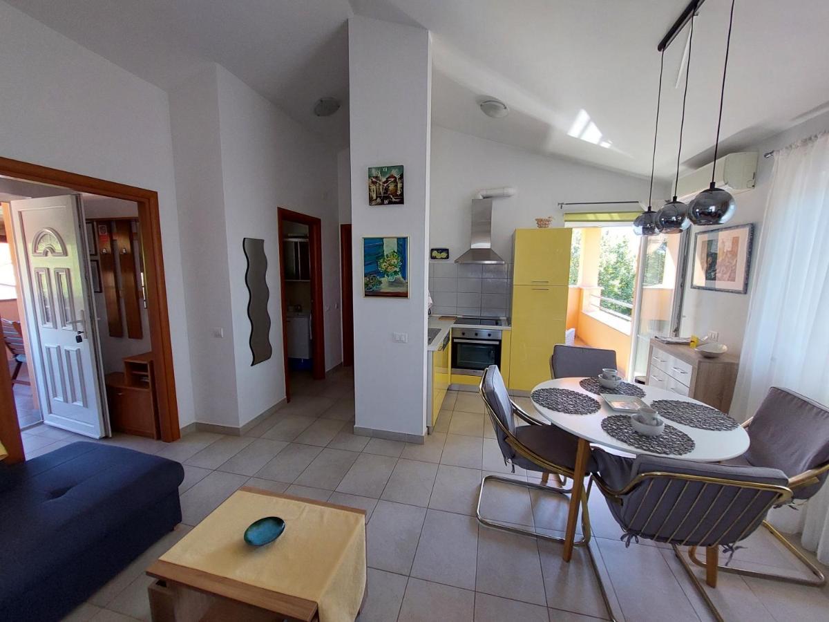 Lana Apartment Fazana Ngoại thất bức ảnh