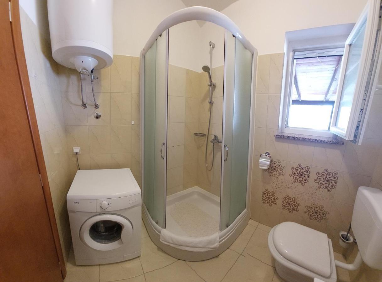 Lana Apartment Fazana Ngoại thất bức ảnh